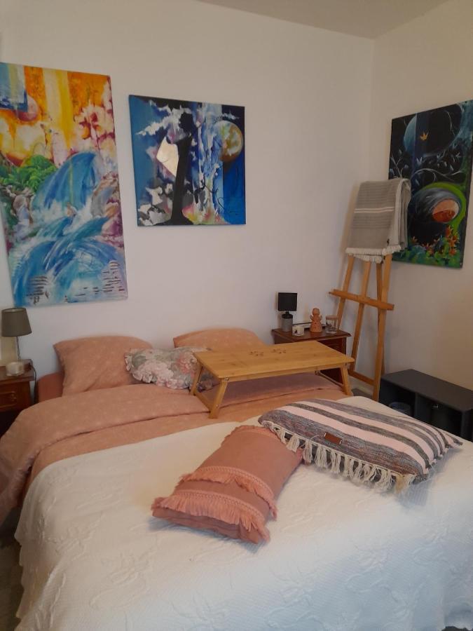 La Chambre De Garance Et Ses Couleurs D'Art Saint-Pol-de-Leon Exterior photo